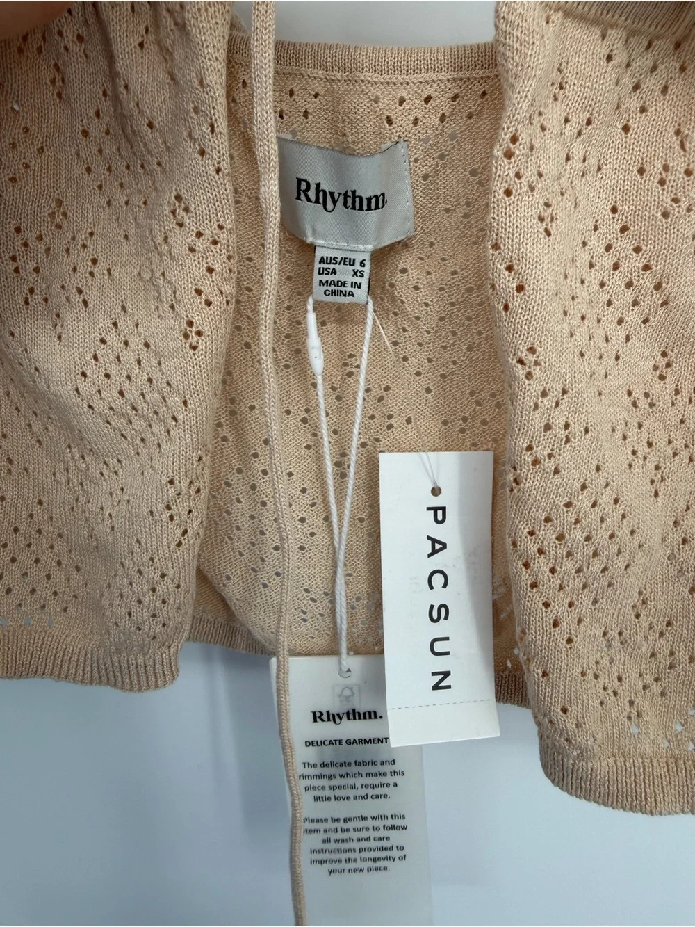 Rhythm. lightweight beige